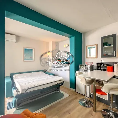 2 Personnes Vue Résidence Pieds Dans L'eau à Cavalière Le Lavandou